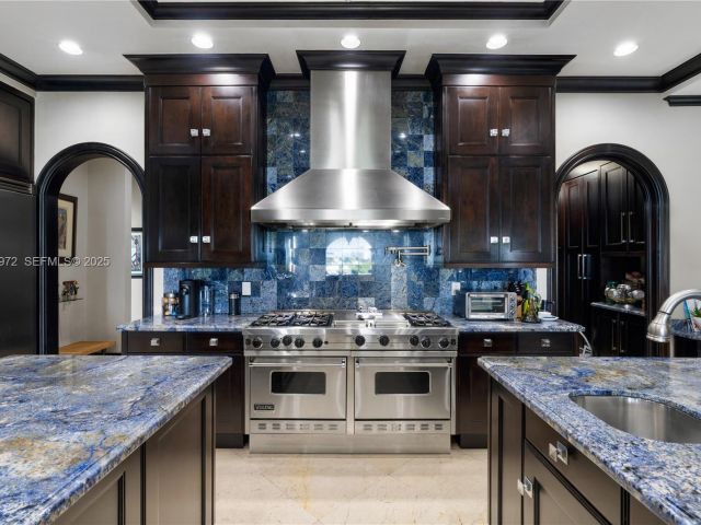 Home for sale at 10330 W Broadview Dr - photo 6922870