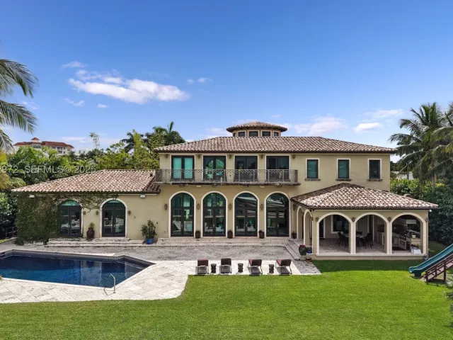 7-bedroom home for sale in Bay Harbor Islands - 10330 W Broadview Dr - MondialRealty