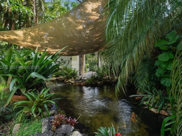 7-bedroom home for sale in Bay Harbor Islands - 10330 W Broadview Dr - MondialRealty