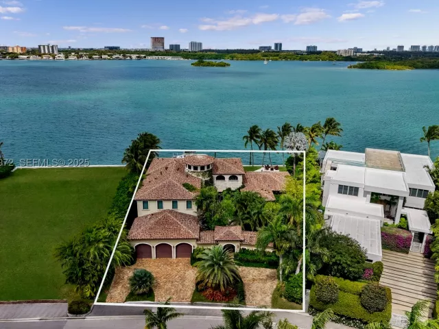 7-bedroom home for sale in Bay Harbor Islands - 10330 W Broadview Dr - MondialRealty