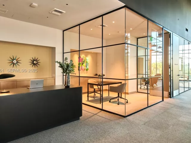 2-bedroom condo for sale in Miami Beach - 500 Alton Rd 1602 - MondialRealty