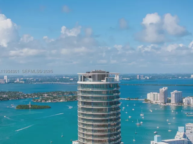 2-bedroom condo for sale in Miami Beach - 500 Alton Rd 1602 - MondialRealty
