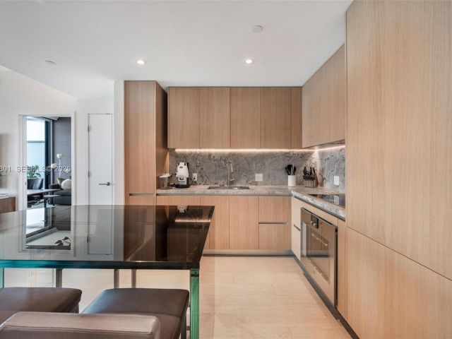 Apartment for sale  Unit #1602 - photo 6924256