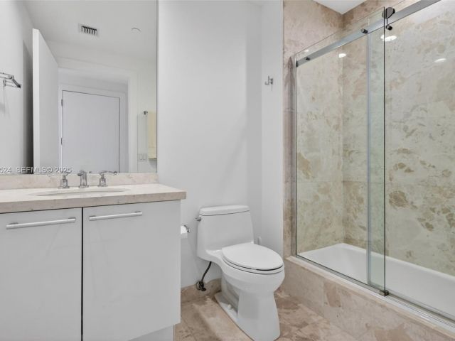 Apartment for sale  Unit #1403 - photo 6922722