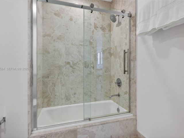 Apartment for sale  Unit #1403 - photo 6922725