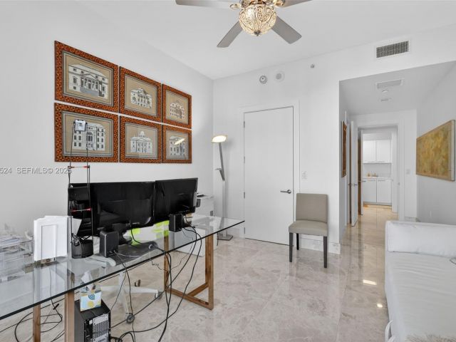 Apartment for sale  Unit #1403 - photo 6922727