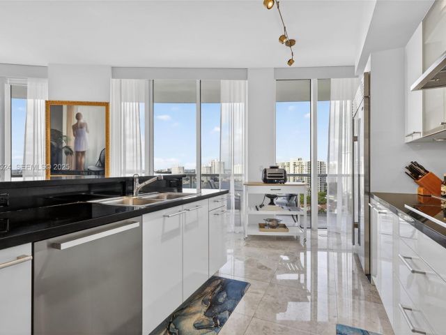 Apartment for sale  Unit #1403 - photo 6922730