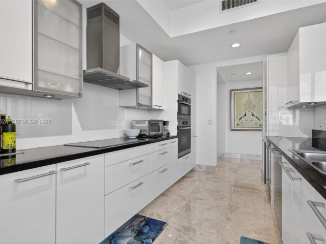 Apartment for sale  Unit #1403 - photo 6922731