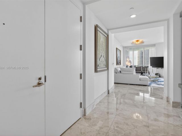 Apartment for sale  Unit #1403 - photo 6922737