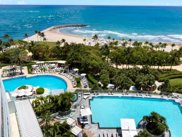 3-bedroom condo for sale in Bal Harbour - 10295 Collins Ave 803 - MondialRealty