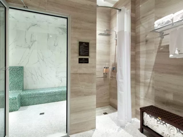 3-bedroom condo for sale in Bal Harbour - 10295 Collins Ave 803 - MondialRealty