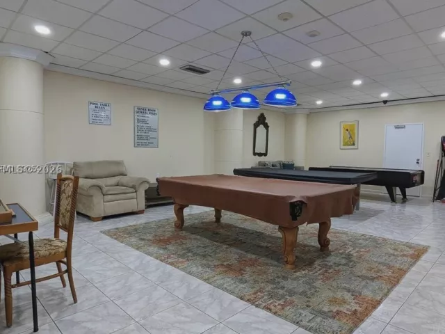 2-bedroom condo for sale in Hollywood - 3725 S Ocean Dr 508 (AVAILABLE) - MondialRealty