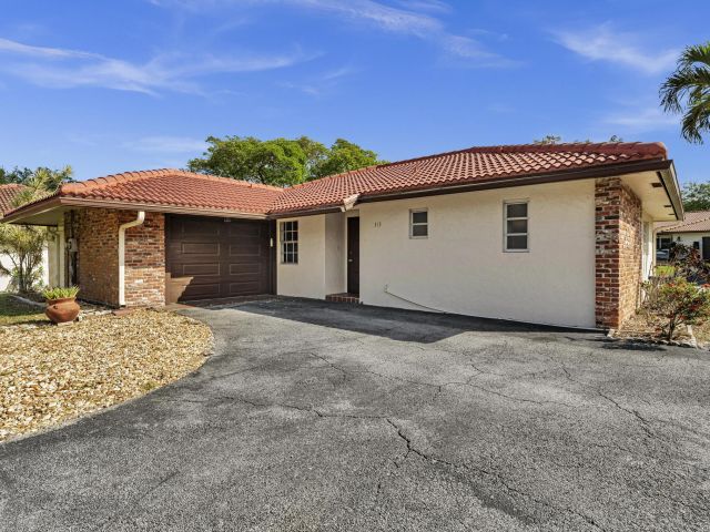 Home for rent at 313 NW 42nd Street - photo 6923998