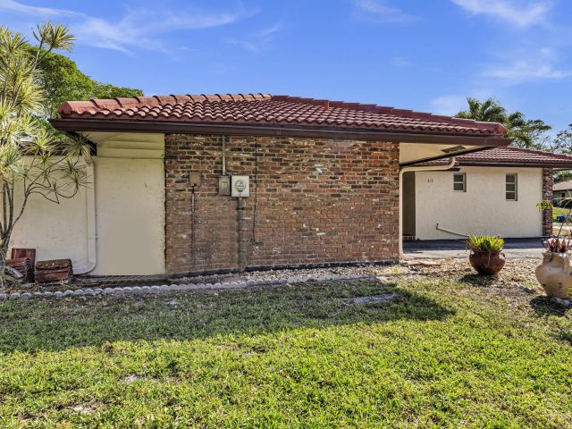 Home for rent at 313 NW 42nd Street - photo 6923999