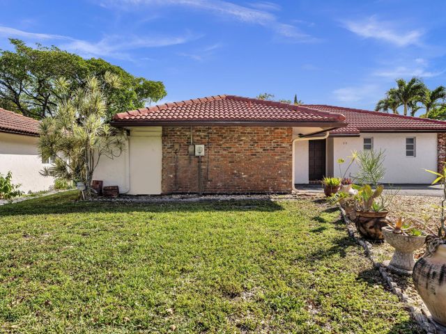 Home for rent at 313 NW 42nd Street - photo 6924000