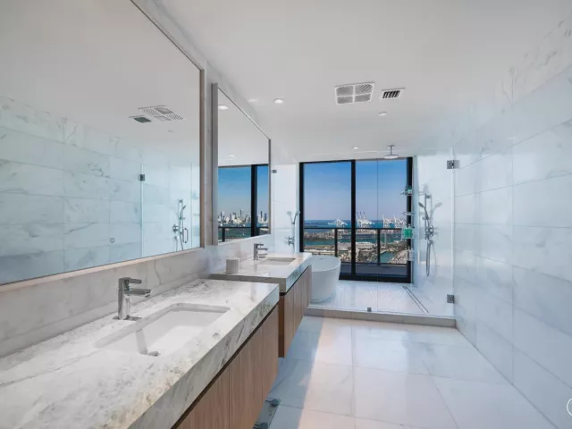 3-bedroom condo for rent in Miami Beach - 500 Alton 2702 - MondialRealty