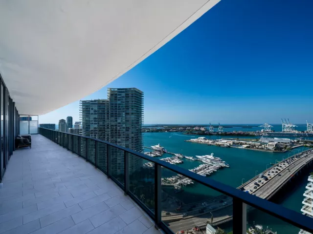 3-bedroom condo for rent in Miami Beach - 500 Alton 2702 - MondialRealty