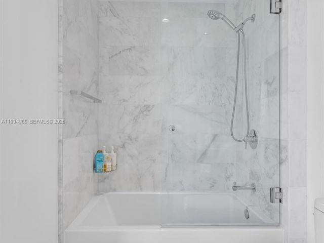 Apartment for sale  Unit #3702 - photo 6924405