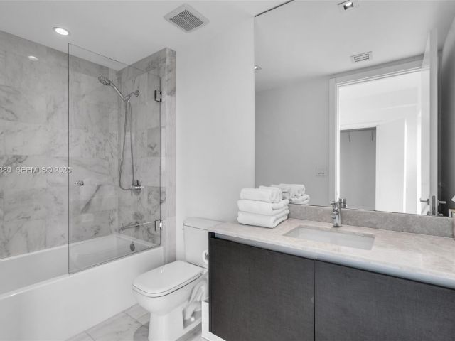 Apartment for sale  Unit #3702 - photo 6924406