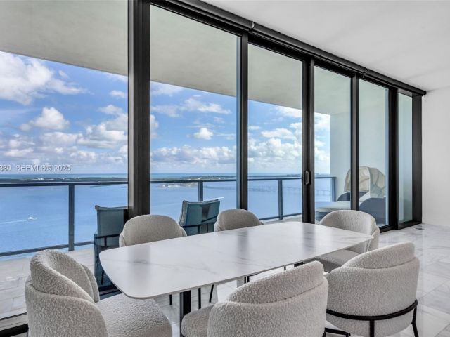 Apartment for sale  Unit #3702 - photo 6924409