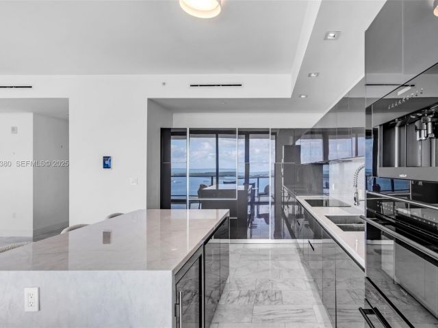 Apartment for sale  Unit #3702 - photo 6924410