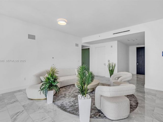 Apartment for sale  Unit #3702 - photo 6924413