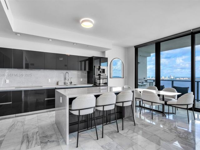 Apartment for sale  Unit #3702 - photo 6924415