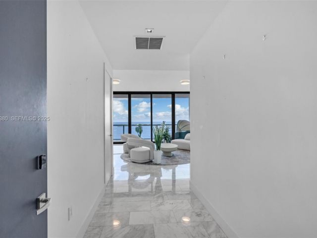 Apartment for sale  Unit #3702 - photo 6924417