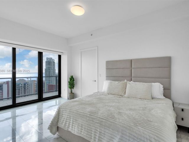 Apartment for sale  Unit #3702 - photo 6924420