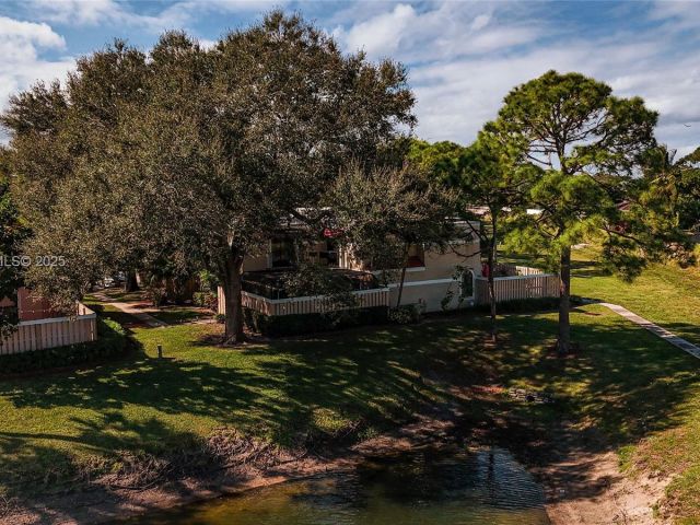 Home for rent at 4205 Village Dr D - photo 7494177