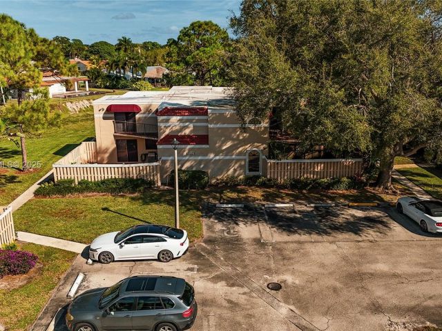 Home for rent at 4205 Village Dr D - photo 7494181