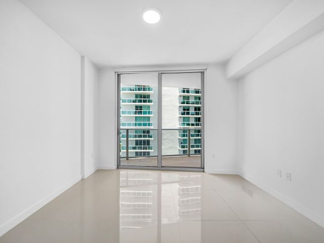 Apartment for rent  Unit #1905 - photo 6925580