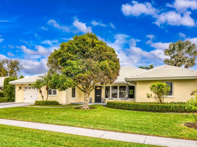 Home for sale at 1170 SW Pepperridge Terrace - photo 6924032