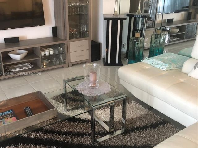 Apartment for rent  Unit #1826 - photo 6923463