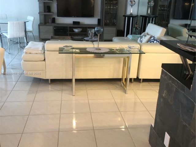 Apartment for rent  Unit #1826 - photo 6923468