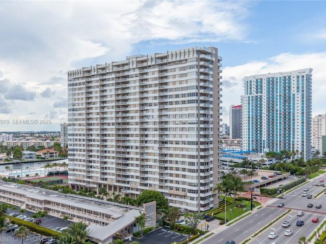 Apartment for rent  Unit #1826 - photo 6923471