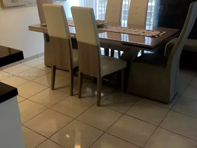 2-bedroom condo for rent in Hallandale Beach - 2030 S Ocean Dr 1826 - MondialRealty