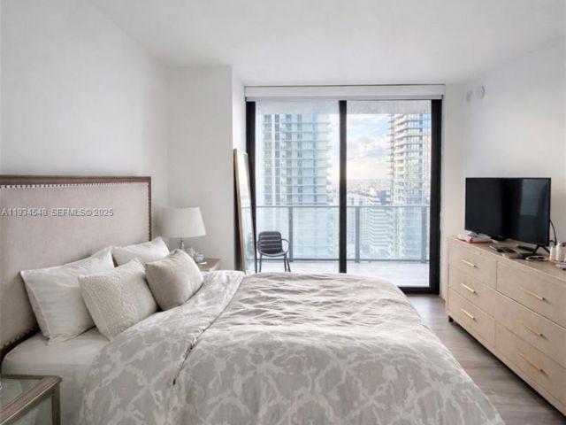 Apartment for sale  Unit #2709 - photo 6926892