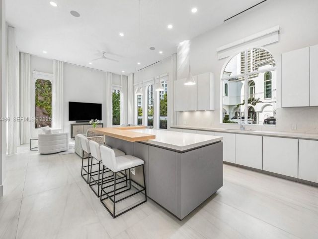 Home for rent at 3912 Island Estates Dr 0 - photo 6924723