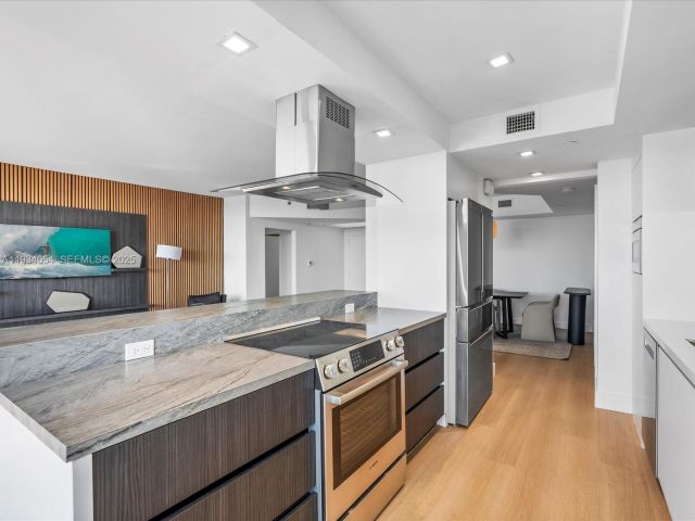 Apartment for sale  Unit #903 - photo 6924777