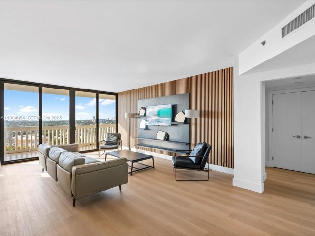 Apartment for sale  Unit #903 - photo 6924786