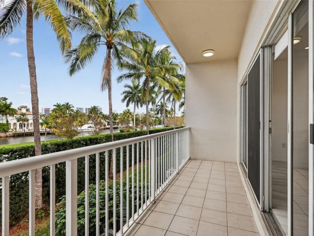 Home for sale at 21399 Marina Cove Cir 14 - photo 6923524