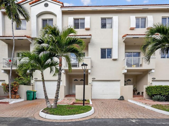 Home for sale at 21399 Marina Cove Cir 14 - photo 6923540