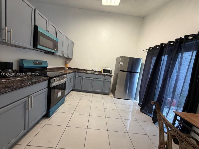 4-bedroom home for rent in Miami Gardens - 4634 NW 185th St 4634 - MondialRealty