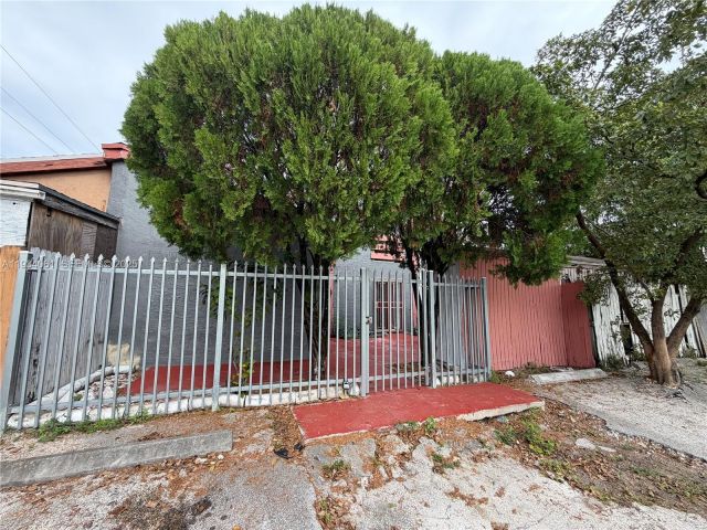 4-bedroom home for rent in Miami Gardens - 4634 NW 185th St 4634 - MondialRealty