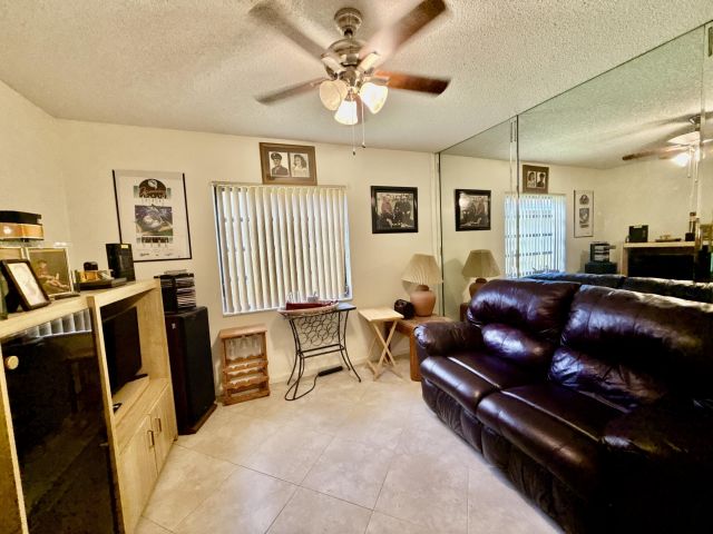 Home for sale at 10633 Greenbriar Court - photo 6924791