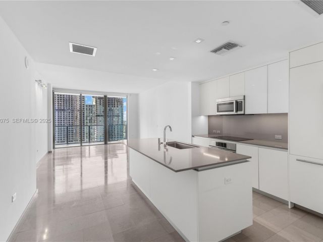 Apartment for sale  Unit #2006 - photo 7443917