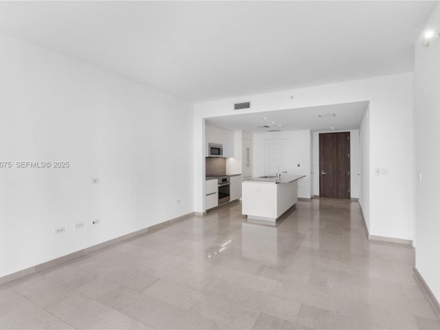 Apartment for sale  Unit #2006 - photo 7443925