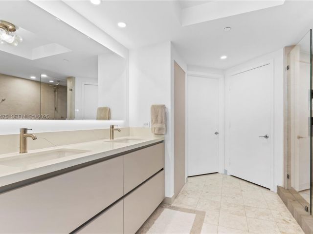 Apartment for sale  Unit #3007 - photo 6926722