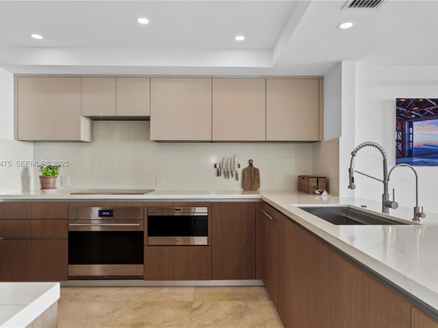 Apartment for sale  Unit #3007 - photo 6926731